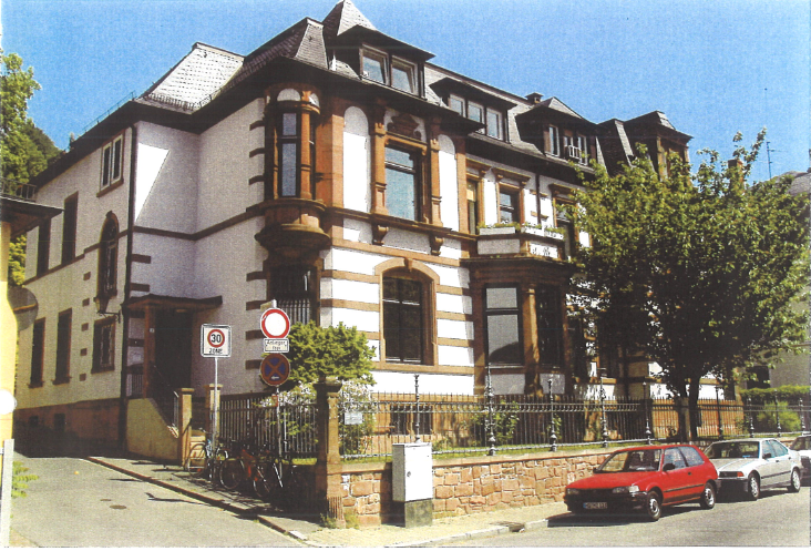 Wir vermieten eine Gewerbefläche direkt am Neckar - ideal z-B für einen Kindergarten